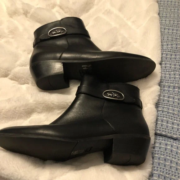 EUC Coach Debi Bootie Wore A Couple Of Times I Don’t Have The Box Price Is Firm - Picture 1 of 8